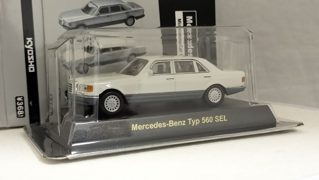 Mercedes-Benz 230 TE ミニカー Amazon | 1/43 ミニチャンプス/Mercedes-Benz 230 E 1976-85