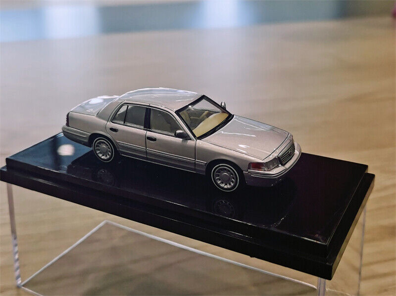 GOC 1/64 Ford Crown Victoria – 20KM Diecast