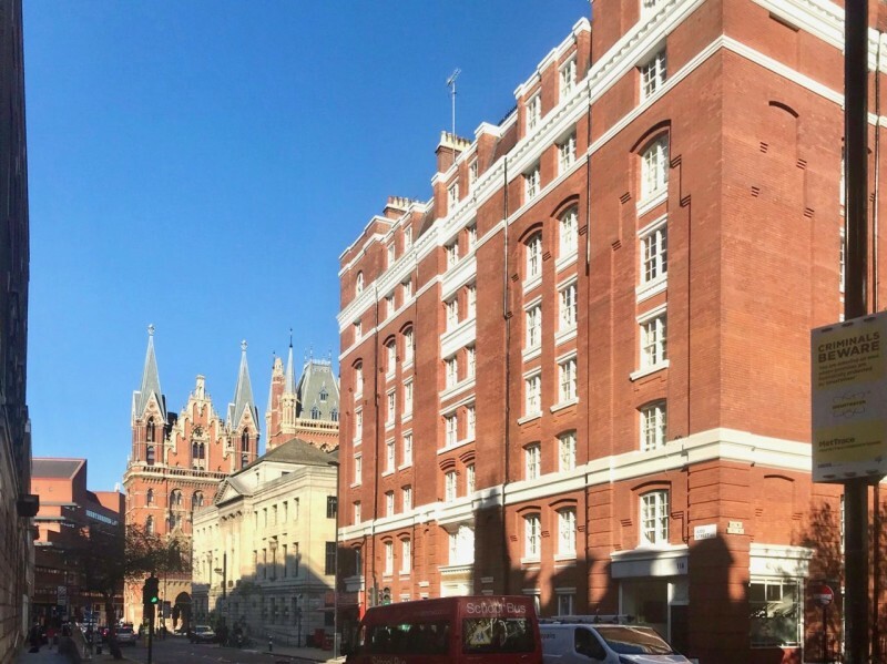 2 bedroom flat in Queen Alexandra Mansions, Judd Street, London, WC1H