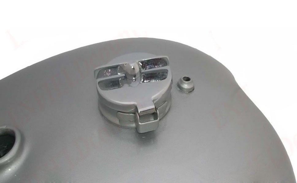 BSA Gold Star B34 A7 A10 Chrome Silver Painted 4 Gallon Petrol Tank With Cap  