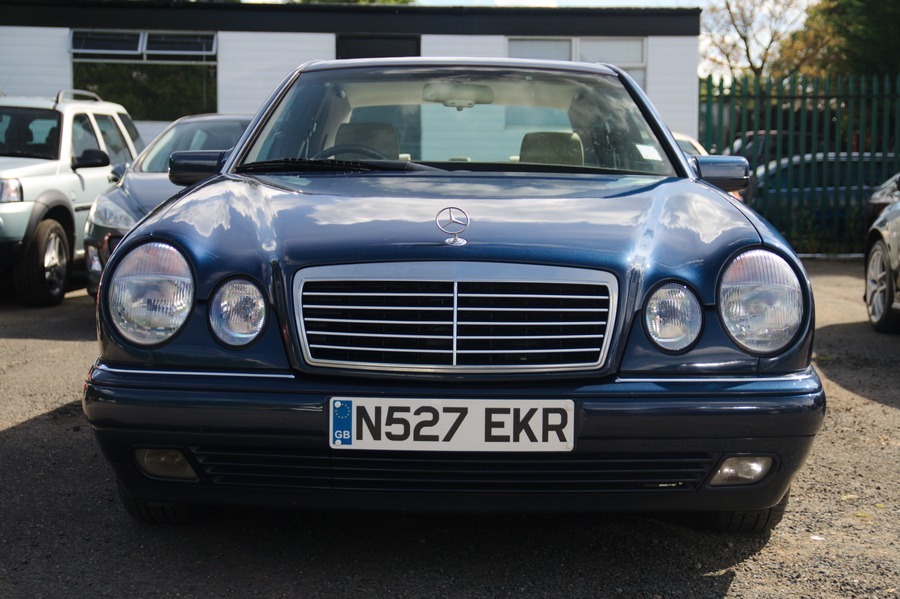 Мерседес w210 e230