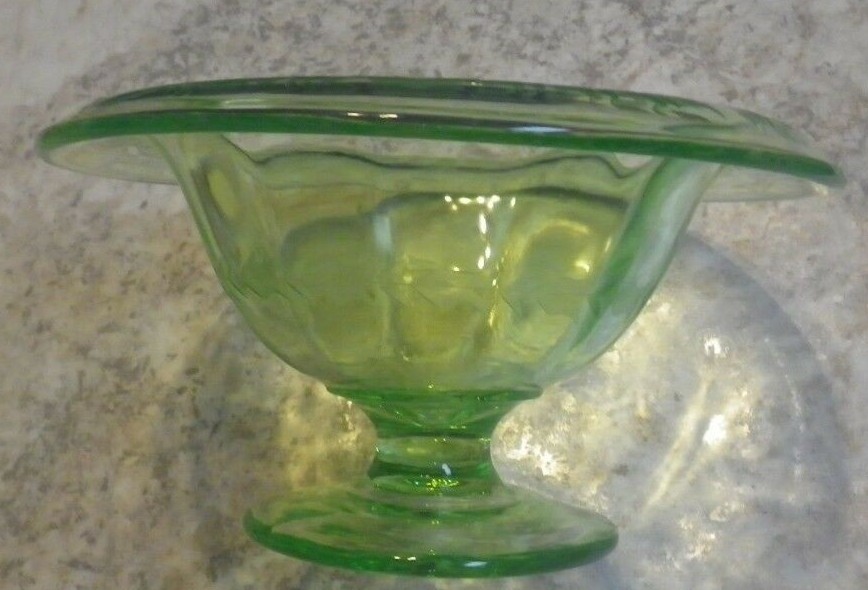 7 x 4 inch beautiful green vaseline glass pedestal bowl