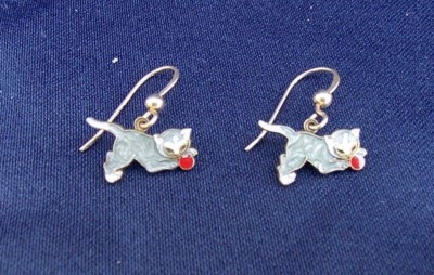 Cat Kitten with Yarn Earrings Pierced Metal Fishook Dangle Small Tiny Adorable