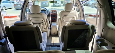 image 4 of interior