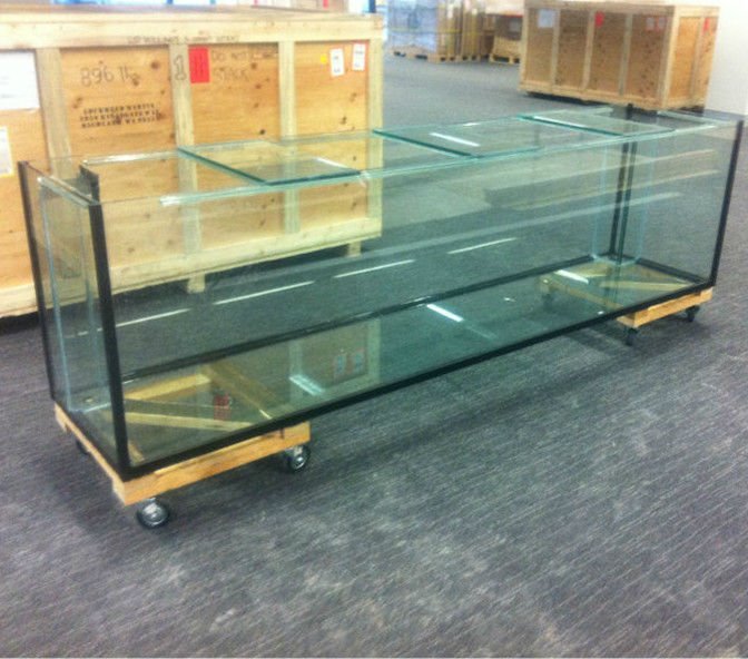 Large glass aquarium for sale hardly used in Charlbury, Oxfordshire