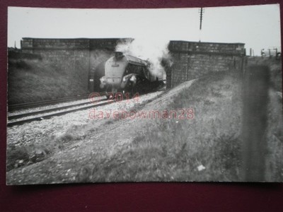 PHOTO  LNER GRESLEY A4 4-6-2  60026   KESTREL