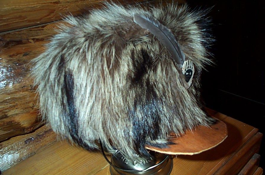 MOUNTAIN MAN RACCOON  FUR CAP