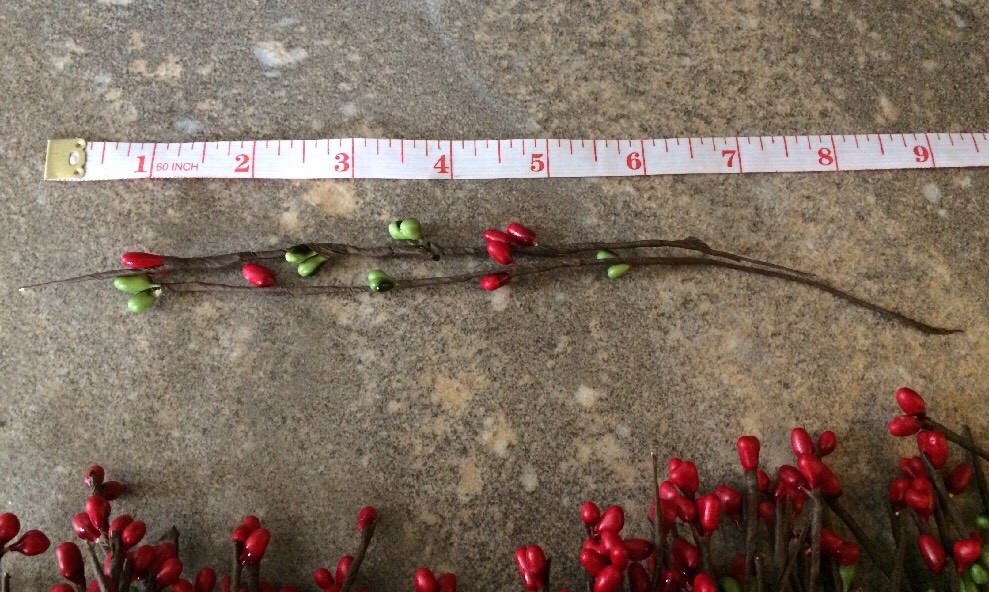 Set of 50 7" 7 inch CHRISTMAS RED/GREEN Pip Berry Garland Picks Pips Pip Crafts