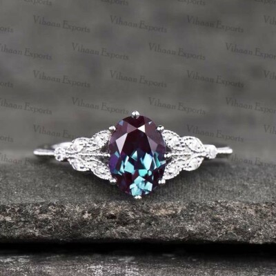 925 Sterling Silver 6*8 mm Oval Natural Alexandrite Gemstone Cubic Zirconia Ring