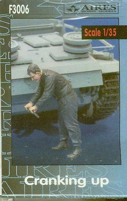 1/35 German WW II tank crew CRANKING UP resin figure AIRES F3006