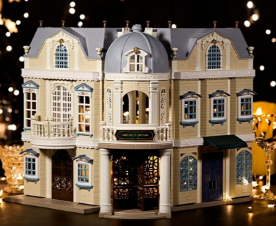 Sylvanian families hotel half price hotsell