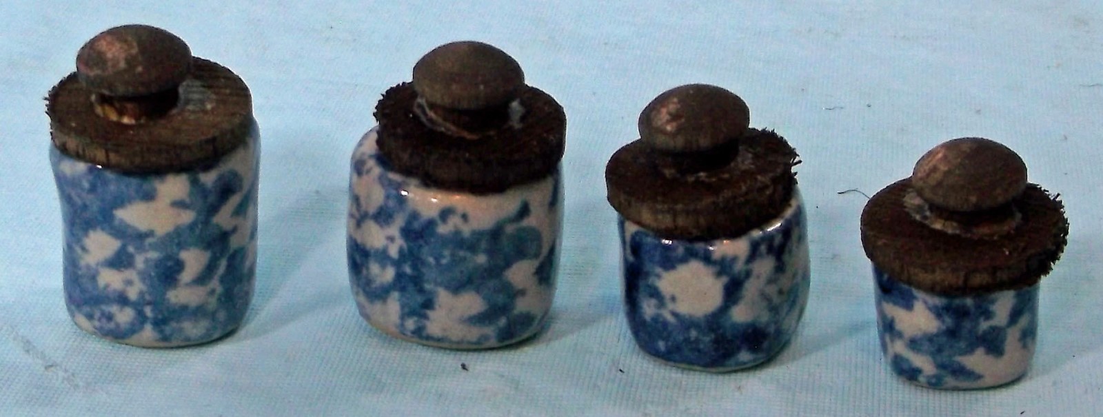 DOLLHOUSE MINIATURE HANDCRAFTED CERAMIC BLUE/WHITE SPONGE CANISTER 4 pc. SET