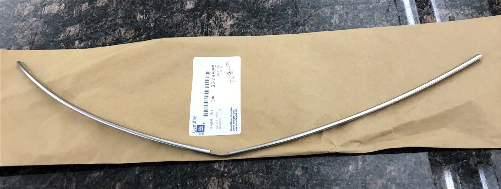 1970-81 CAMARO Z-28 DOOR EDGE GUARD 3974595 NEW GM NOS OLD 1970-81 CAMARO Z-28 DOOR EDGE GUARD 3974595 NEW GM NOS OLD