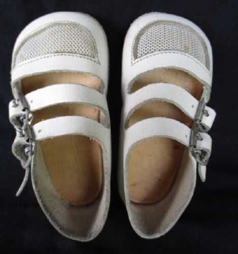 vintage MARY JANE SHOES size 1  White Leather ~ INFANT or BABY DOLL 