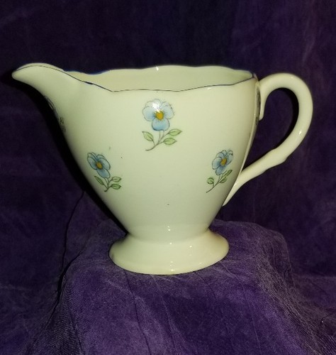 Vintage English Heathcote PANSIES Best Bone Creamer England  VG!