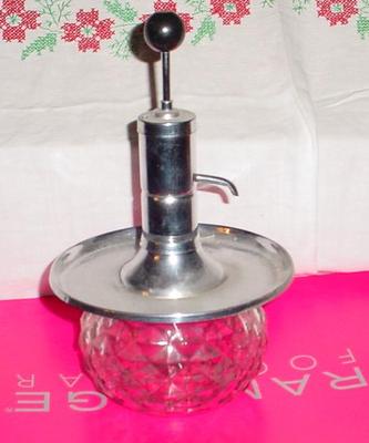 Condiment Dispenser Pumps Glass Bottom Top Stainless Steel for Mustard Ketchup