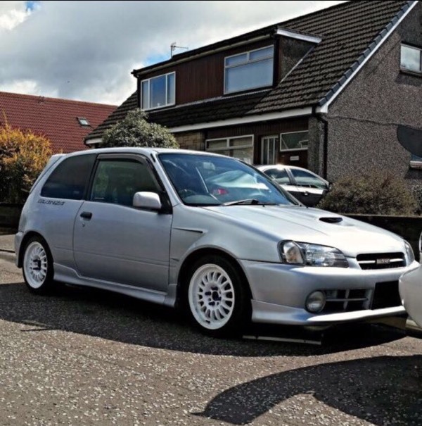 Toyota starlet glanza