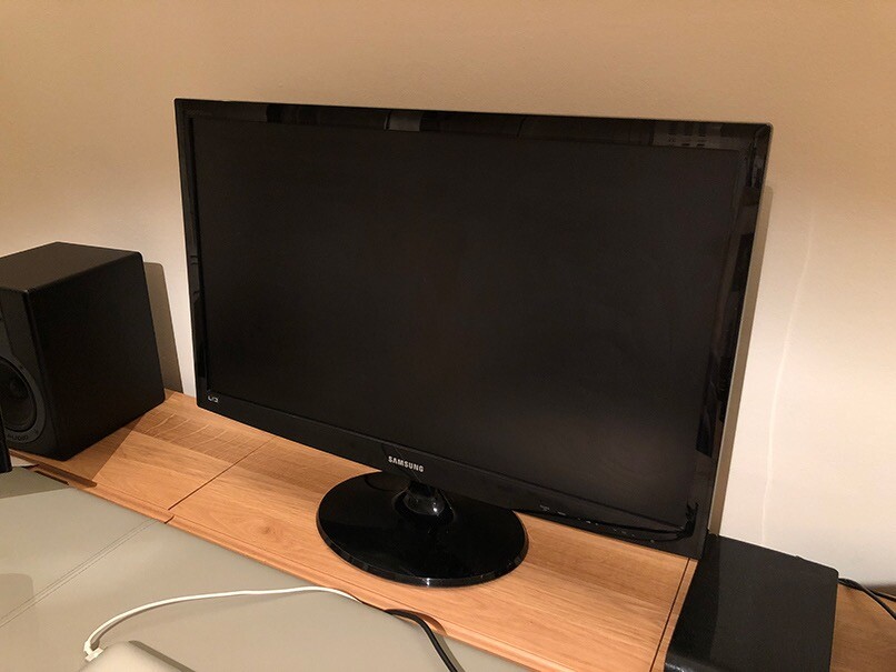 Samsung LED TV 27 inch HD 1080p in Bath, Somerset Gumtree