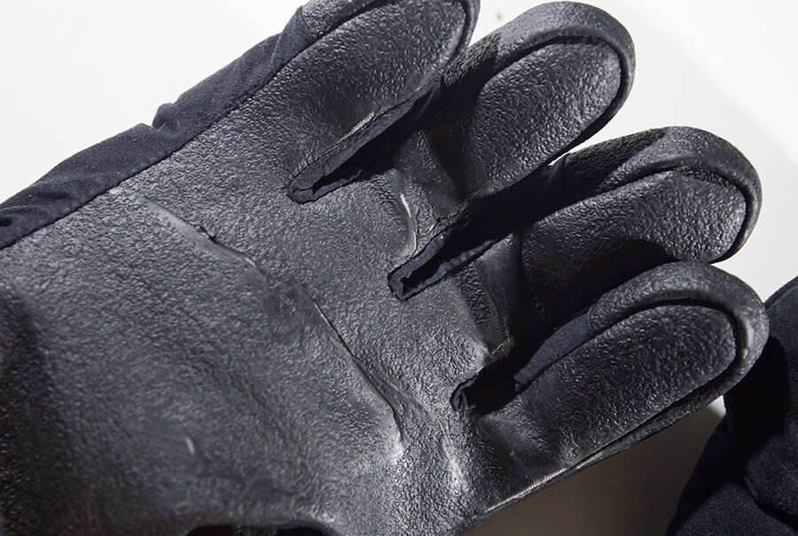 BLACK DIAMOND  LARGE GLOVES WITH REMOVABLE  LINERS SIMILAR TO GUIDE GLOVE