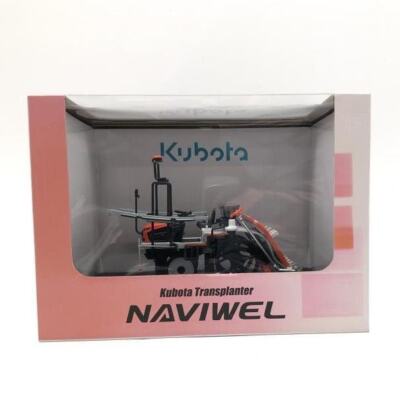 もらって嬉しい出産祝い 1/32 Kubota Farm Model Naviwell Machine Planting Rice ミニカー