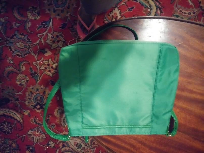 NWT Olivia + Joy Green Women's Handbag With Pockets