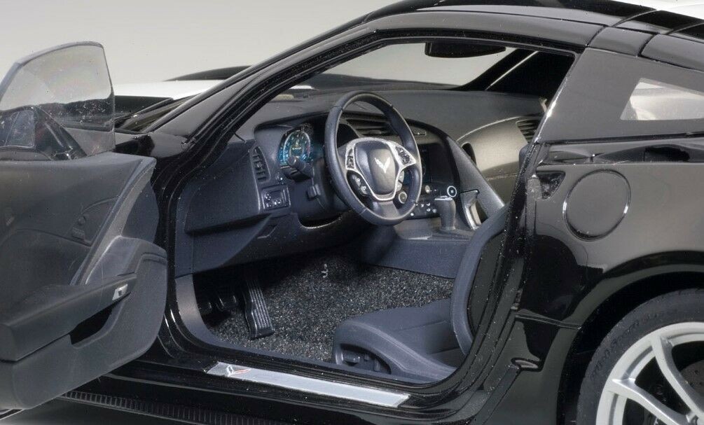 1/18 Chevrolet Corvette C7 Grand Sport Black 2017 Model Car