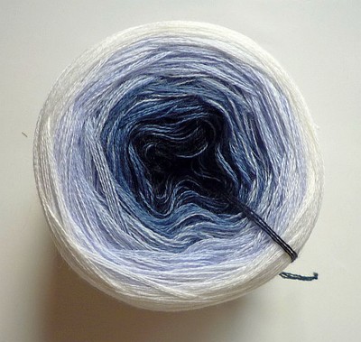 Pluswool Gradient Yarn 150 g 3-ply 100% Wool (Merino) Color 06