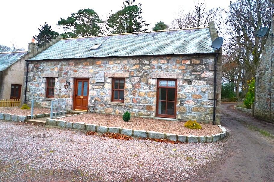 4 bedroom detached rural home in Kinellar with small shed3 miles from