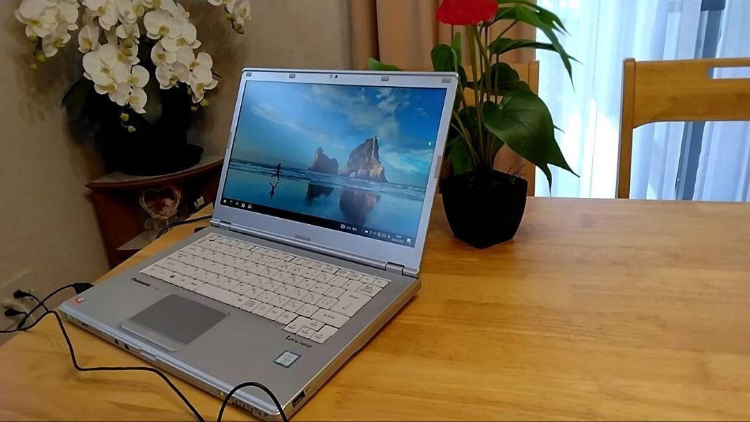 Panasonic Let's note CF-LX6 Core i5 7300U 2.6GHZ RAM 8GB SSD