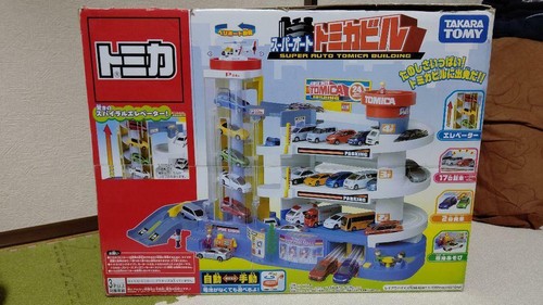 GENUINE TAKARA TOMY Tomica Super Auto Tomikabiru Building