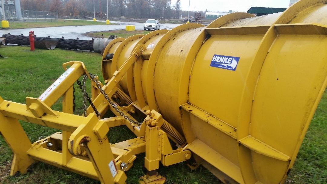 Henke 12 ft. snowplow blade great condition