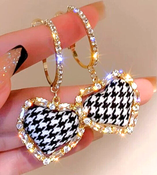 Classy HOUNDSTOOTH Black White HEART Rhinestone Betsey Johnson Dangle Earrings