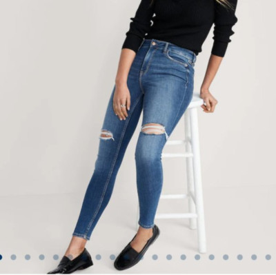 NWT Old Navy Rockstar Super Skinny High-Rise Distressed Jeans Size 12