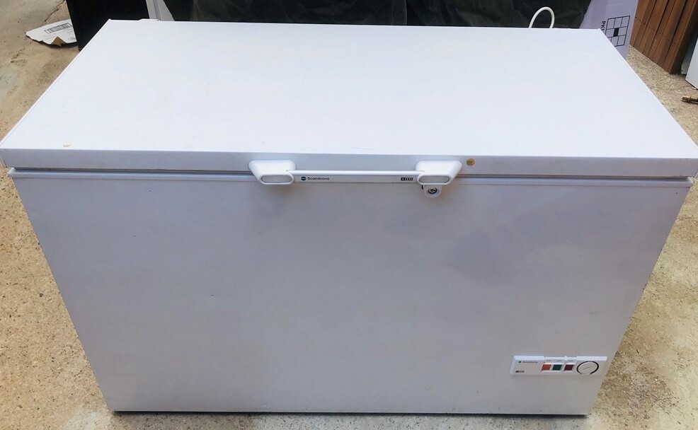 **SCANDINOVA CHEST FREEZER**FULLY WORKING**300 LITRES**A RATING
