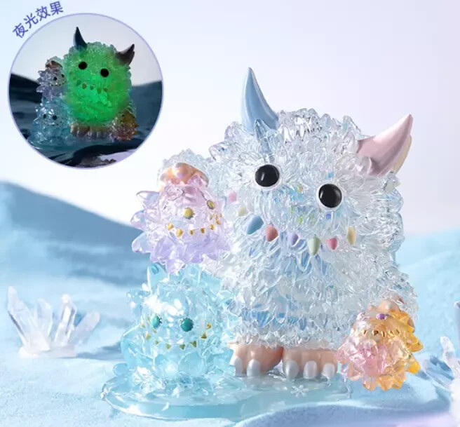 INSTINCTOY Monster Fluffy Fantasy Journey Series Glacial