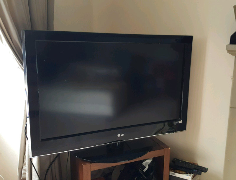LG 37LH5000 Full HD 1080p Digital Freeview LCD TV in Crieff, Perth