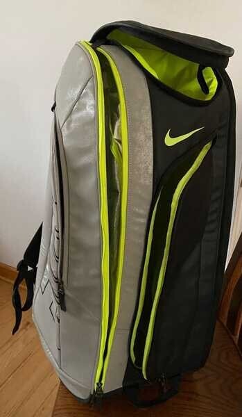 ナイキ ラケットバック Nike Court Tech 1 Backpack Nike Court Tech 1 Racket Bag Black, Silver | Tennis-Point