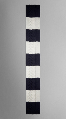 Pre-owned Burberry Aran Unisex Cashmere Wool Knitted Scarf Wrap In White /navy