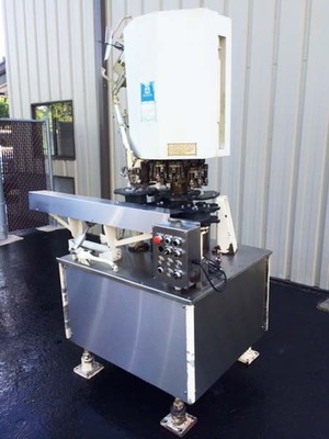 Alcoa Model 212-8 Aluminum ROPP Capper, Freestanding Capping Machine