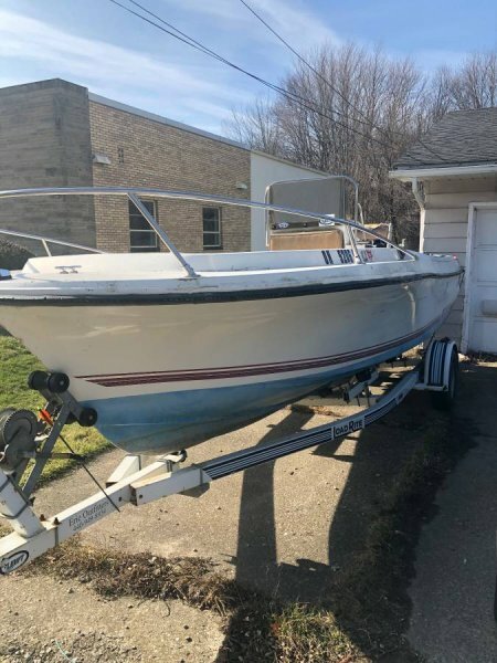 1990 Wellcraft 20 sport center console V20 with 200hp Mercury outboard