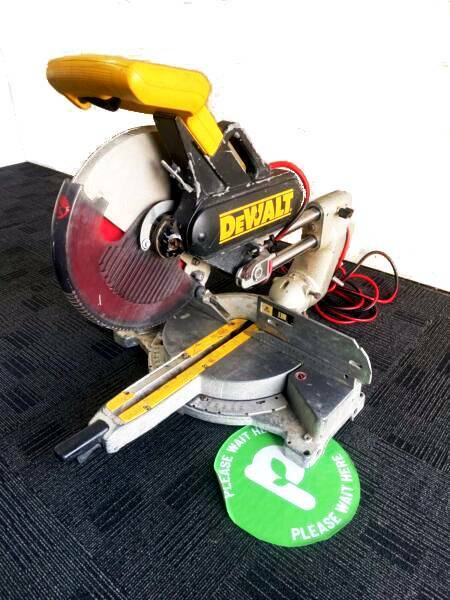 DeWalt Corded Mitre Saw #39940 | Power Tools | Gumtree Australia Logan