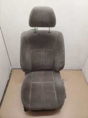 buzz　0228 Toyota Camry LE, Front Left Manual Seat, 2000-2001, Gray