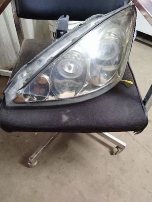 Driver Headlight Excluding SVT Without 4 HID Bulbs Fits 00-02 FOCUS 376698
