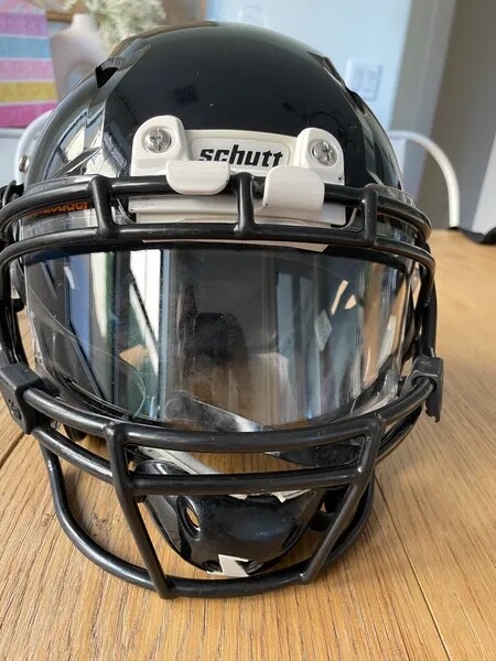 Schutt “VENGEANCE Z10 LTD“ミラーアイシールド付Mサイズ