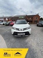 Toyota RAV4 D-4D INVINCIBLE AWD-SAT NAVIGATION-PARKING CAMERA- HEATED SEATS-GREA