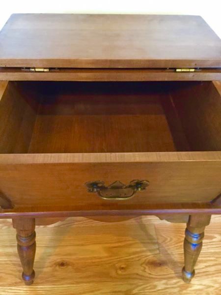 HEYWOOD WAKEFIELD Old Colony Maple Dough Box End Table Cinnamon-Local Pickup