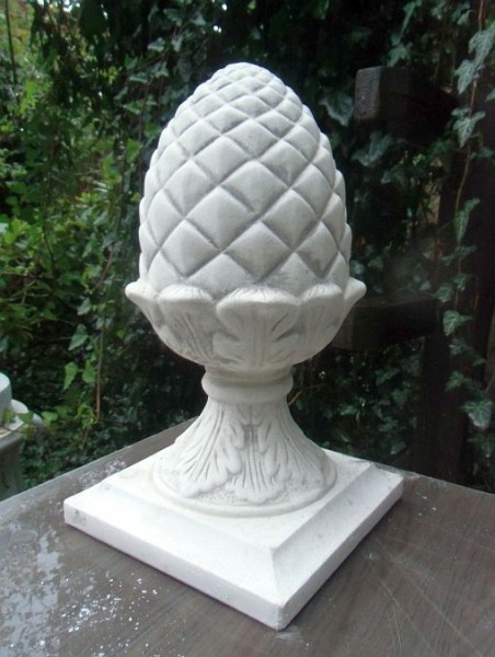 Pfeilerabdeckung Pinienzapfen H.43 Cm Pfeilerschmuck Steinfigur Gartendekoration
