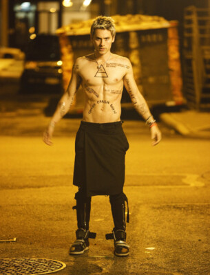 Jared Leto Unsigned photo - American actor - Donation to Cancer Charity *26