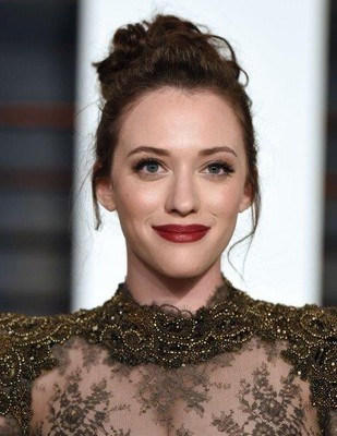 Actress Kat Dennings (WandaVision/2 Broke Girls) print 4 - 8'' x 12''