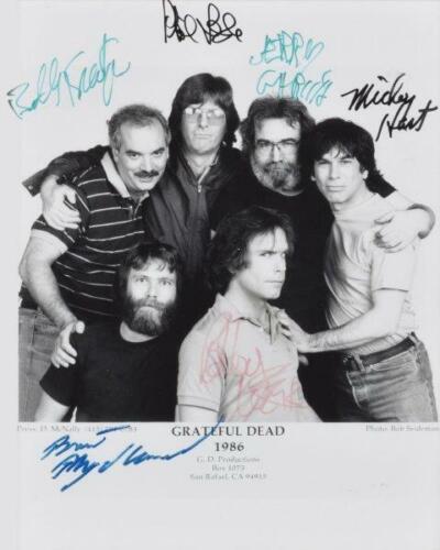 REPRINT - GRATEFUL DEAD Jerry Garcia Autographed Signed  8 x 10 Photo RP 